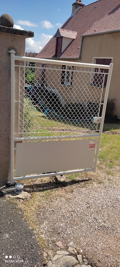 Eck Lindsay Maçonnerie, Maçon à Semur-en-Auxois