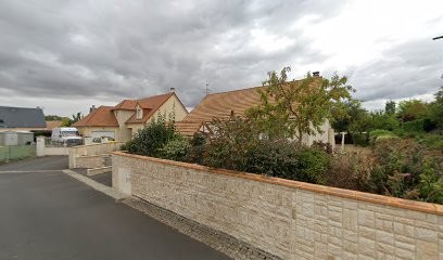 Sari Elvan, Maçon à Cormelles-le-Royal