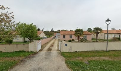 MARTINS R. Miguel, Maçon à Scorbé-Clairvaux