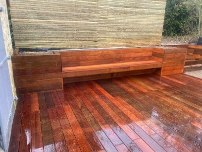 Univers Extérieur, Maçon à Maintenon