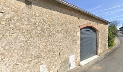 M.p.c.r, Maçon à Saint-Pierre-de-Maillé