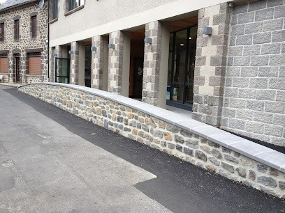 Maçonnerie BLANC, Maçon à Mauriac