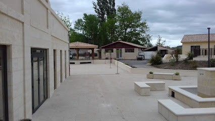 Constructions 33, Maçon à Sainte-Hélène