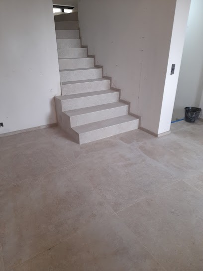 Zrouga Oualid, Maçon à Claviers