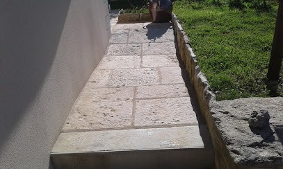 Rolland Maçonnerie, Maçon à Hauteroche