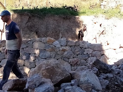 Murd'olive, Maçon à Molières