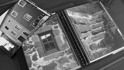 L'atelier D'une Rive A L'autre, Maçon au Monastier-sur-Gazeille