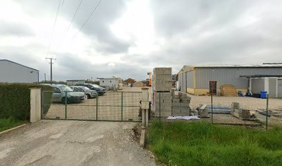 Jisoltoi/Tripot, Maçon à Saint-Hilaire-les-Andrésis