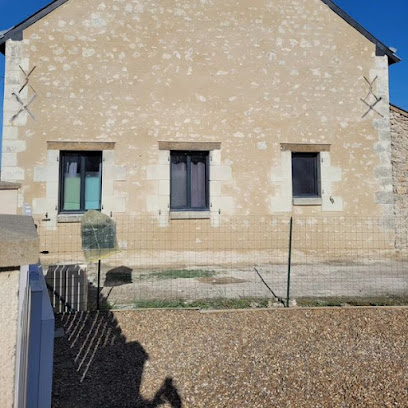 Julien Maçonnerie, Maçon à Savigné-sur-Lathan