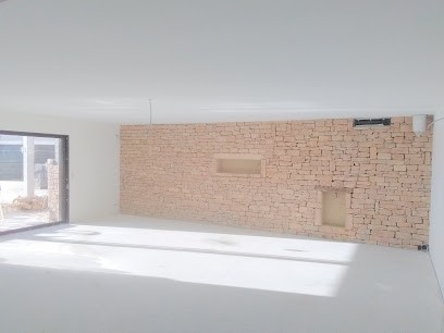 LCS Construction maçonnerie traditionnel et taille de pierres, Maçon à Mâcon