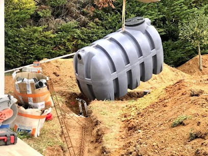 C.T. Bati, Maçon au Muy