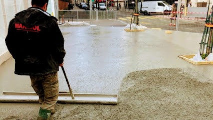 Manisol, Maçon à Noisy-le-Grand