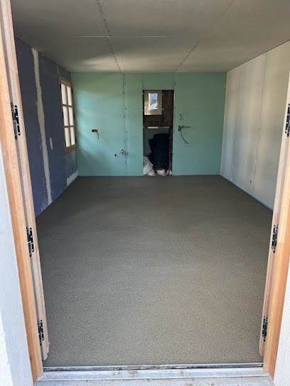 Paulo Bat & Fils, Maçon à Fréjus