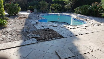 Batigomes 🏻‍ ️, Maçon à Saint-Gély-du-Fesc