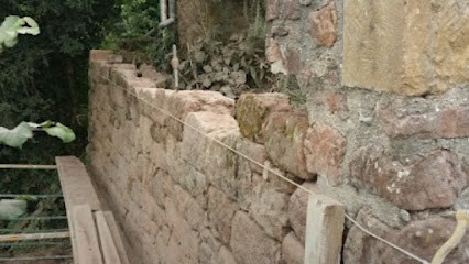 Maison pierre sèche, Maçon à Conques-en-Rouergue