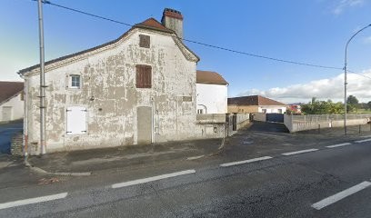 En Cabral, Maçon à Lacq