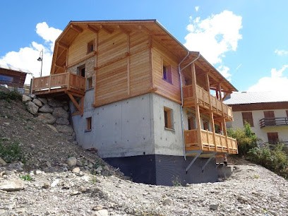 Acd 05 S.A.S., Maçon à La Roche-de-Rame