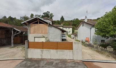 Simone Jean-Michel, Maçon à Oyonnax