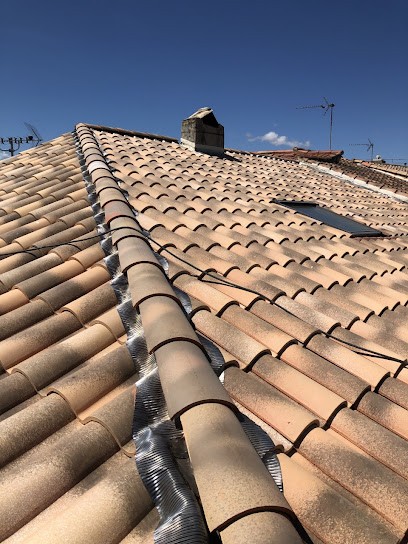 SP Construction, Maçon à Lirac