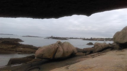 Remond Laurent, Maçon à Trégastel