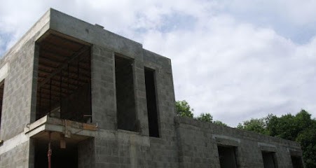 Math, Maçon à La Tour-de-Salvagny