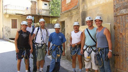Poly Bat, Maçon à Cagnes-sur-Mer