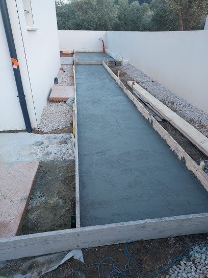 Maçonnerie Benoit, Maçon à Creissan