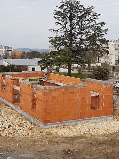 BatiMaison Pro - Maçon Angoulême - Peintre Plombier Enduit de Façade Menuiserie Charente, Maçon à La Couronne