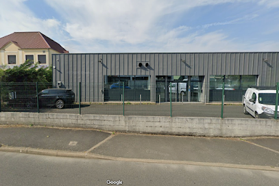 Batyr, Maçon à Servon