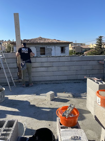 MBA Vanthourout, Maçon à Grimaud