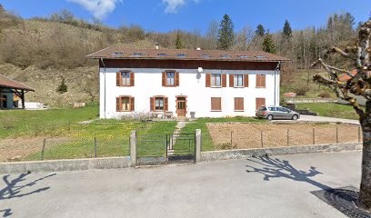 Dornier Celine, Maçon à Pontarlier