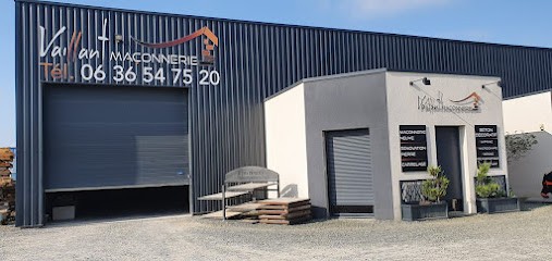 Vaillant Maconnerie, Maçon à Évron