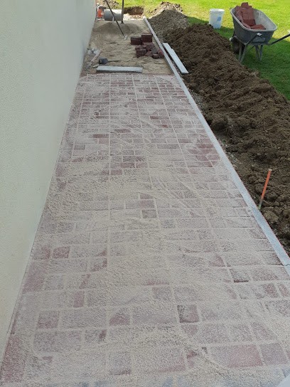 Bati-mus, Maçon à Gray