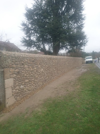 Mja maçonnerie, Maçon à Cour-sur-Loire