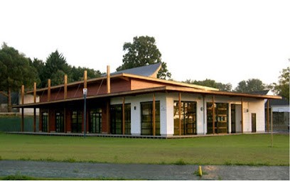 M.B.A, Maçon à Sainte-Luce-sur-Loire