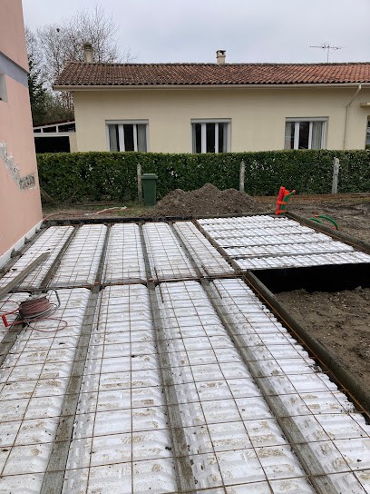 SMA 33, Maçon à Saint-Germain-de-la-Rivière