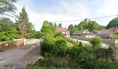 Artidom, Maçon à Juif