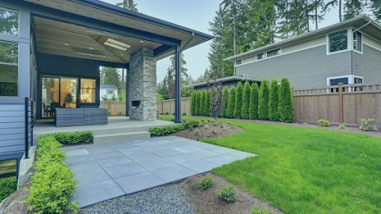 BTG, Maçon à Plaisir