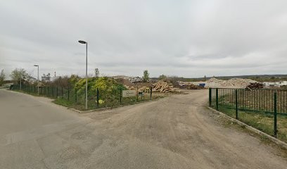 Batibo, Maçon à Verneuil-sur-Seine