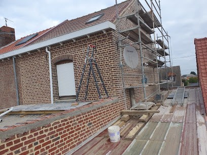 Trybat, Maçon à Laventie