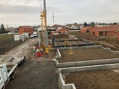 PEREIRA CONSTRUCTIONS, Maçon à Sury-le-Comtal