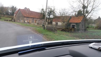Julienne Jacky, Maçon à Pont-Hébert