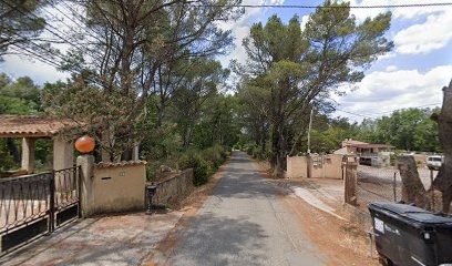 Socotra, Maçon à Trets