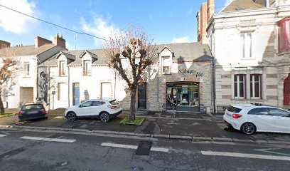 Aki Immo, Maçon à Châteaubriant