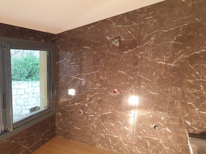 Ap Renov, Maçon à Menton