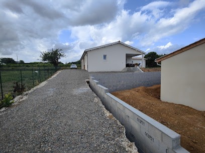 Carpentier, Maçon à Léognan
