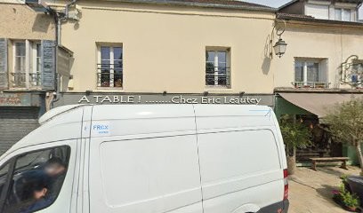 La Fédération Des Experts, Maçon à Thoiry