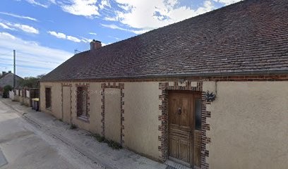 Manou Bat, Maçon à Manou