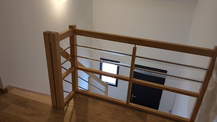 M. C. Et J., Maçon à Creil