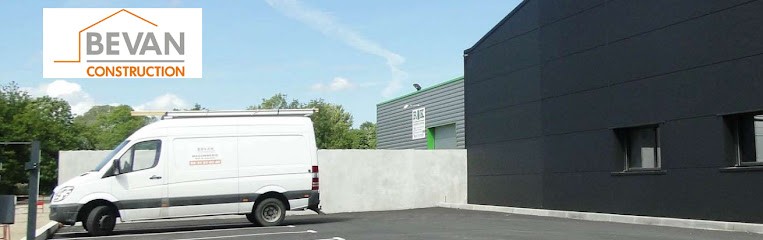 Bevan Construction, Maçon à Kervignac